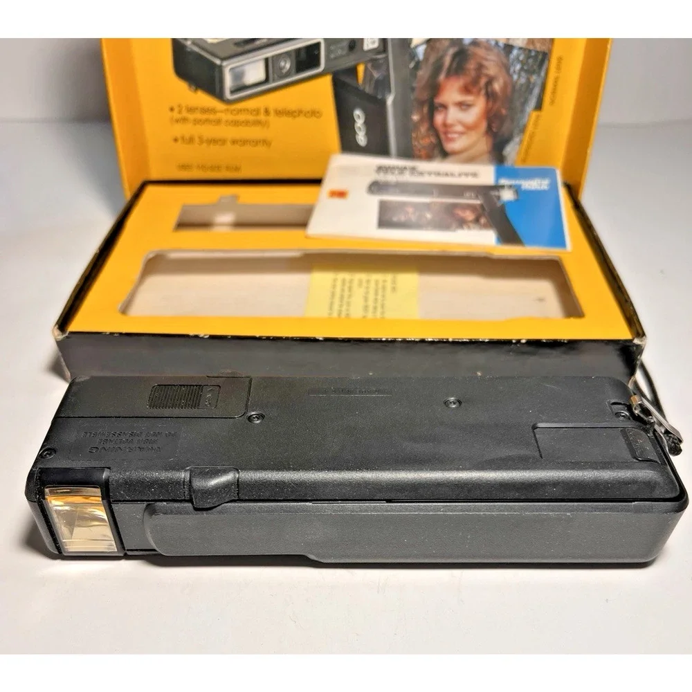 Kodak Tele-Ektralite 600 110 Film Camera Sensalite Flash w/ Box & Manual Untest